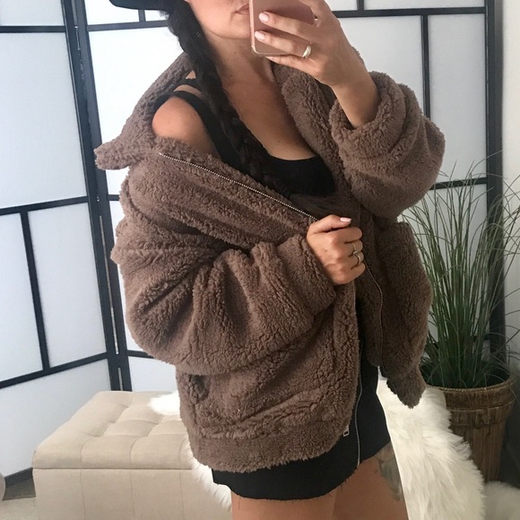 LAST 1️⃣ REAL TALK Faux Fur Teddy Zip Up Jacket - Picture 2 of 6